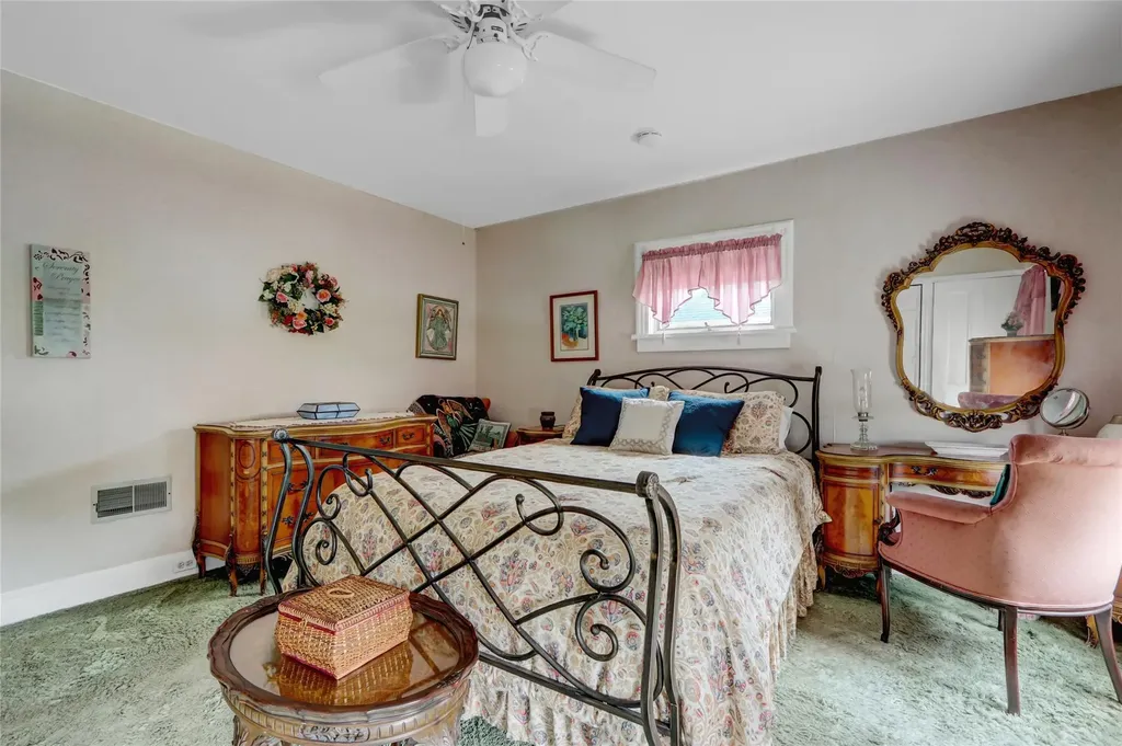 53 Church Avenue Islip NY 11751