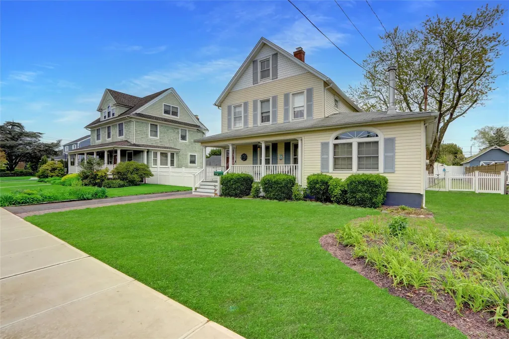 53 Church Avenue Islip NY 11751