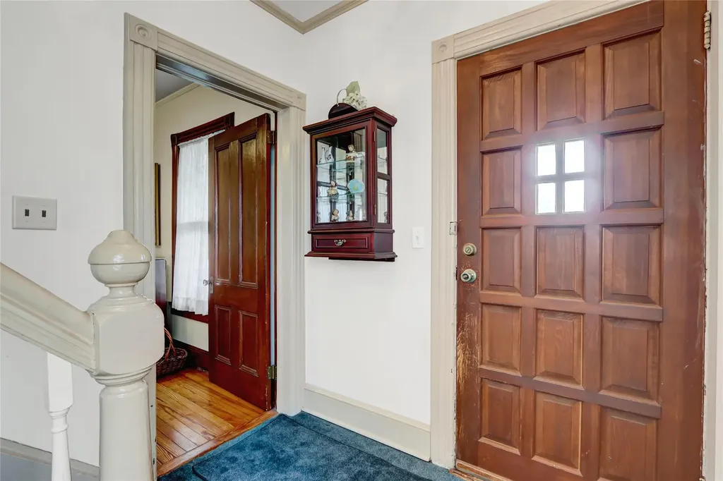 53 Church Avenue Islip NY 11751
