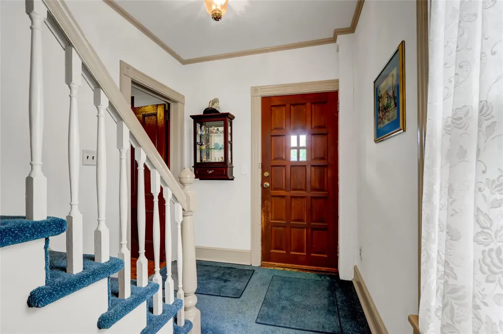 53 Church Avenue Islip NY 11751