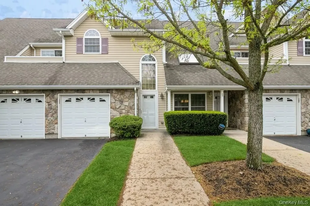 156 Christine Drive Dix Hills NY 11746