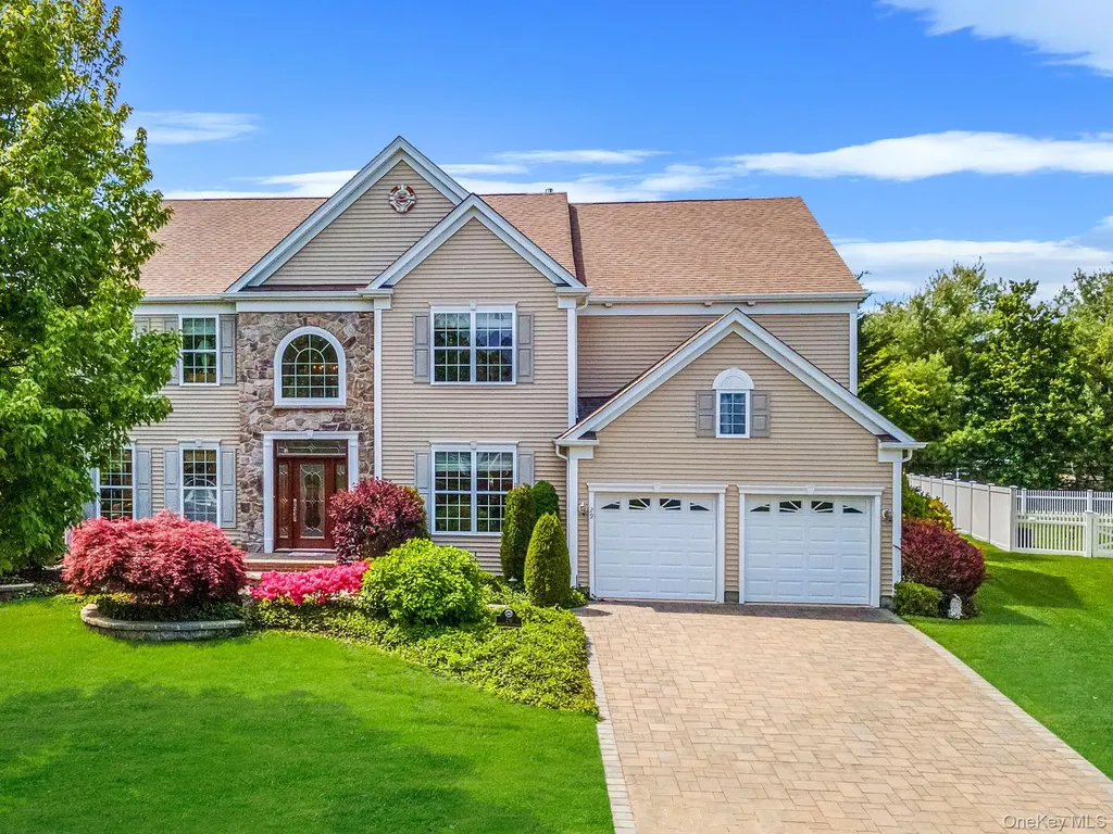 29 Pinehurst Drive Mount Sinai NY 11766