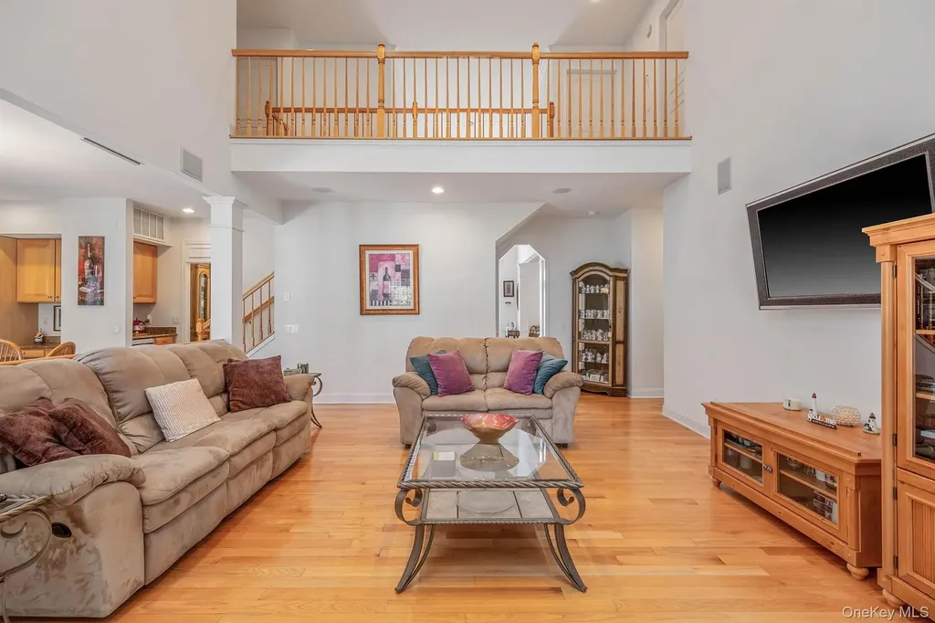 29 Pinehurst Drive Mount Sinai NY 11766