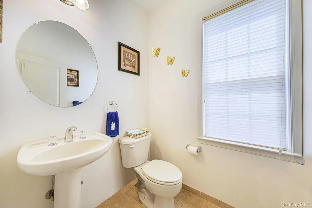 29 Pinehurst Drive Mount Sinai NY 11766