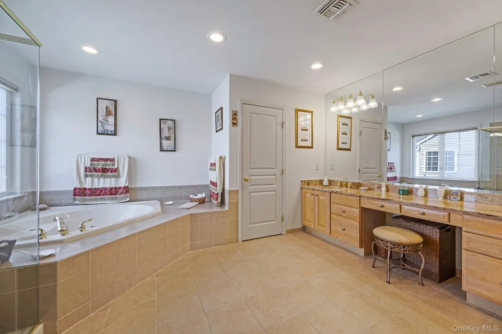 29 Pinehurst Drive Mount Sinai NY 11766
