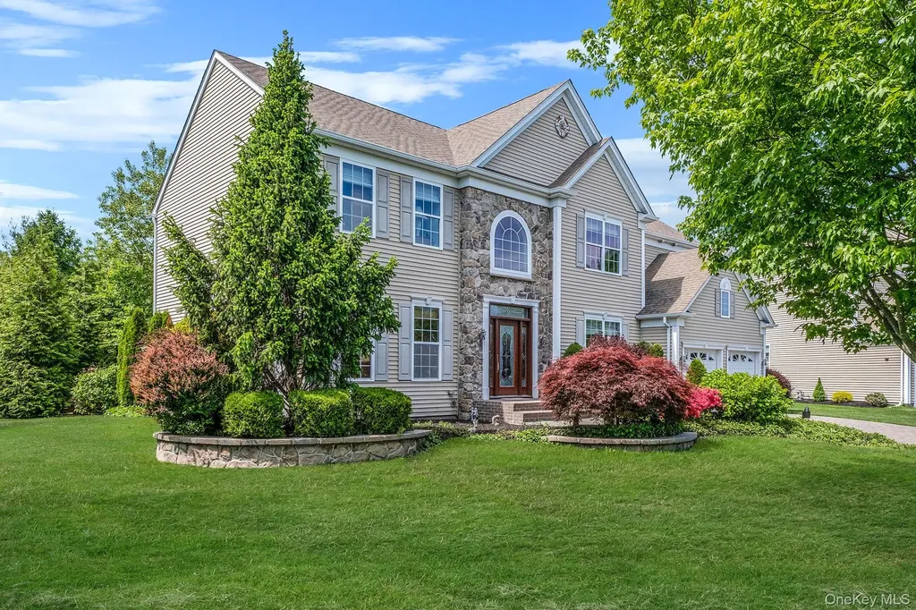 29 Pinehurst Drive Mount Sinai NY 11766