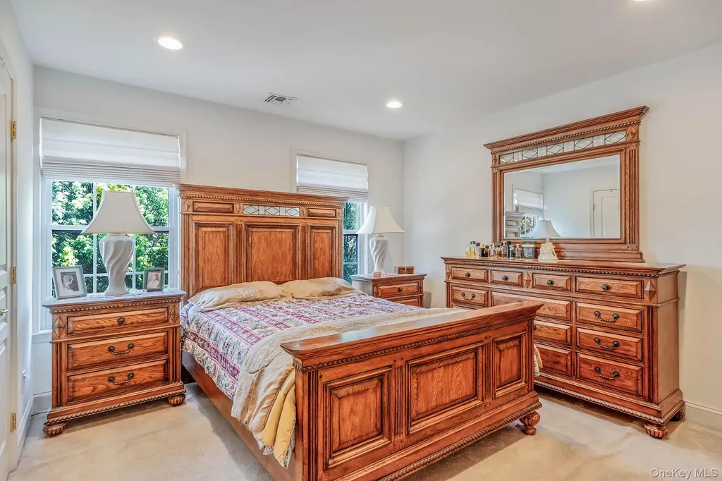 29 Pinehurst Drive Mount Sinai NY 11766