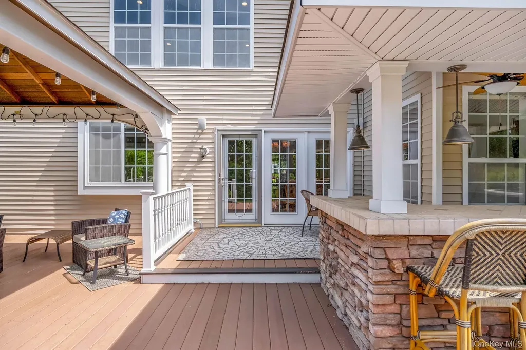 29 Pinehurst Drive Mount Sinai NY 11766