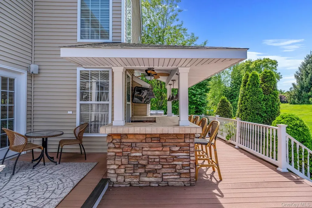 29 Pinehurst Drive Mount Sinai NY 11766