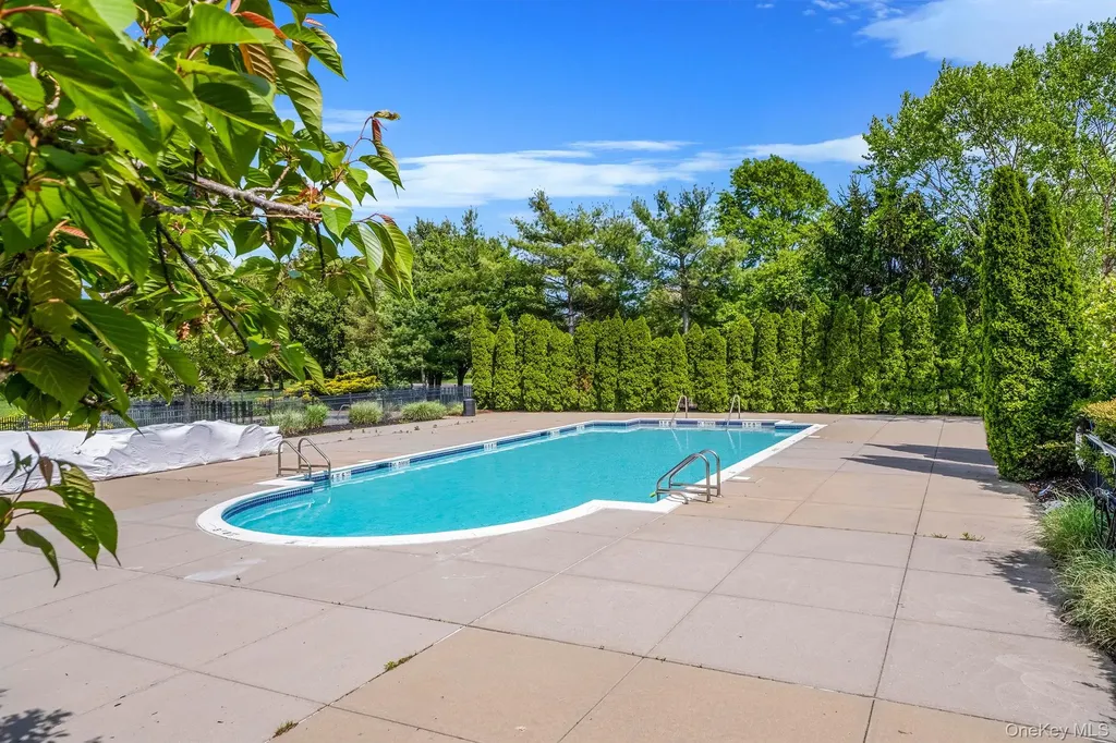 29 Pinehurst Drive Mount Sinai NY 11766