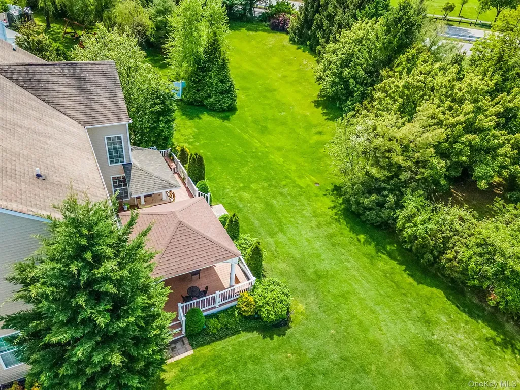 29 Pinehurst Drive Mount Sinai NY 11766