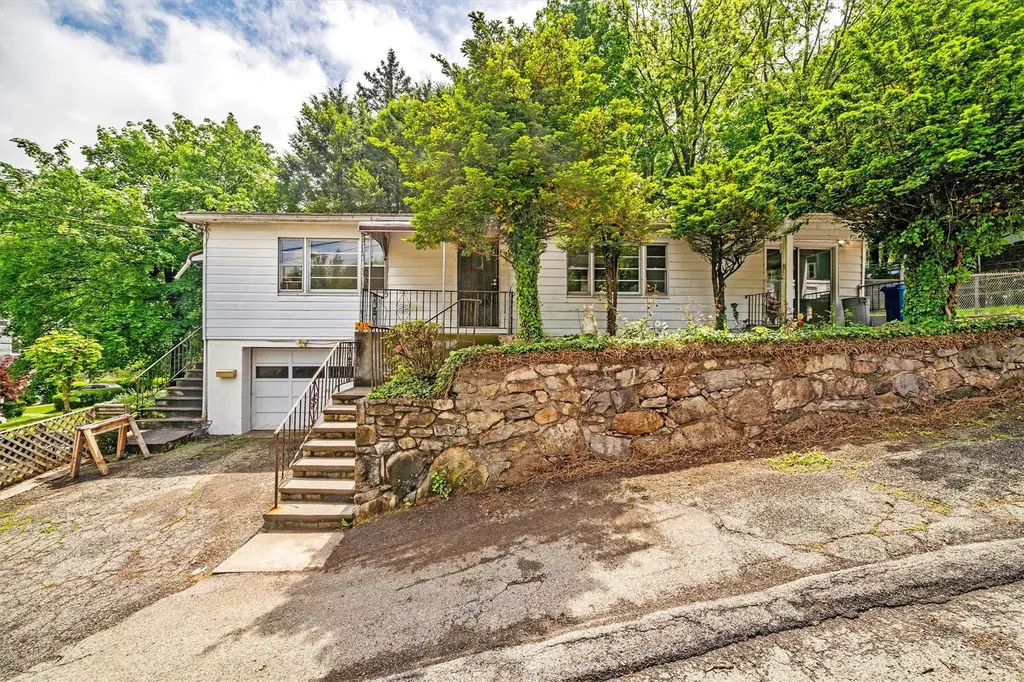 420 Nelson Avenue Peekskill NY 10566