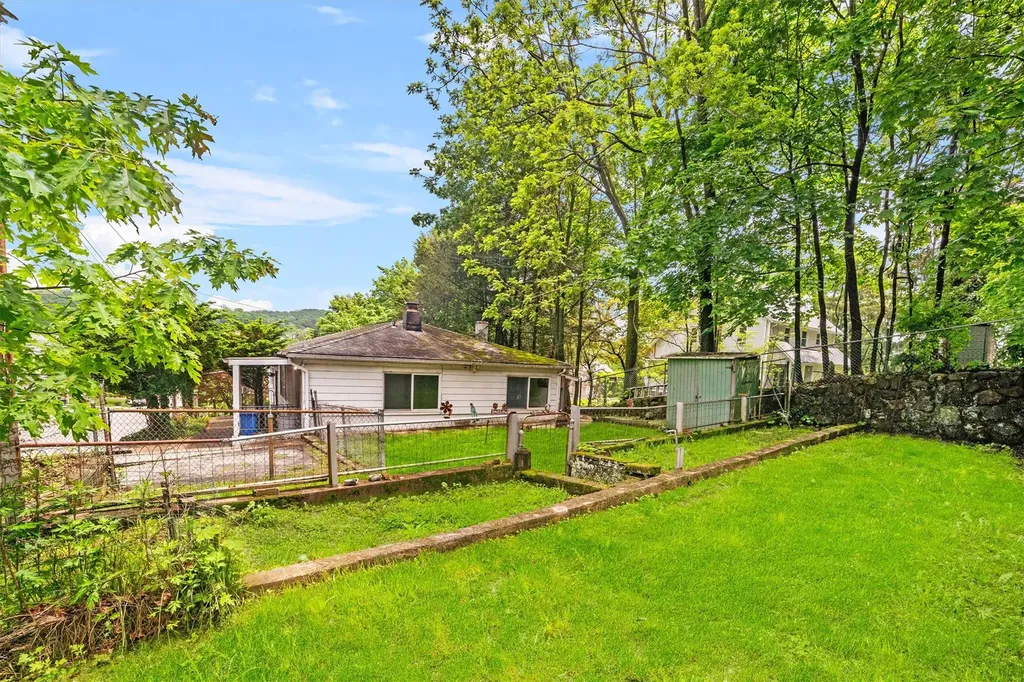 420 Nelson Avenue Peekskill NY 10566