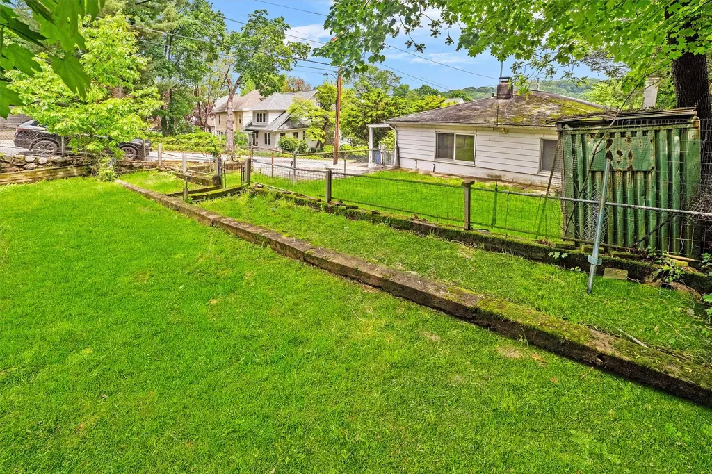 420 Nelson Avenue Peekskill NY 10566