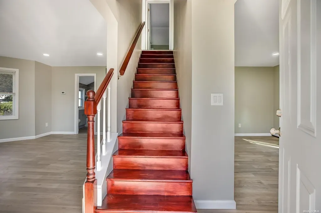 29 Haab Avenue Babylon NY 11702