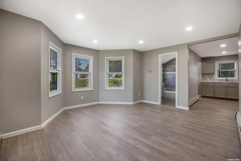 29 Haab Avenue Babylon NY 11702