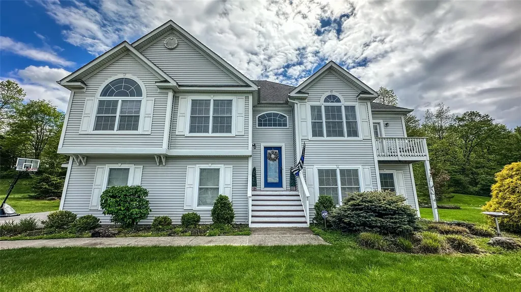 11 Deangelis Drive Monroe NY 10950