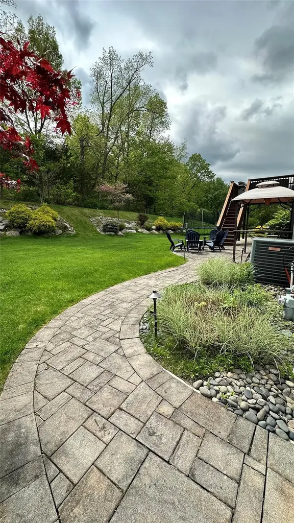 11 Deangelis Drive Monroe NY 10950
