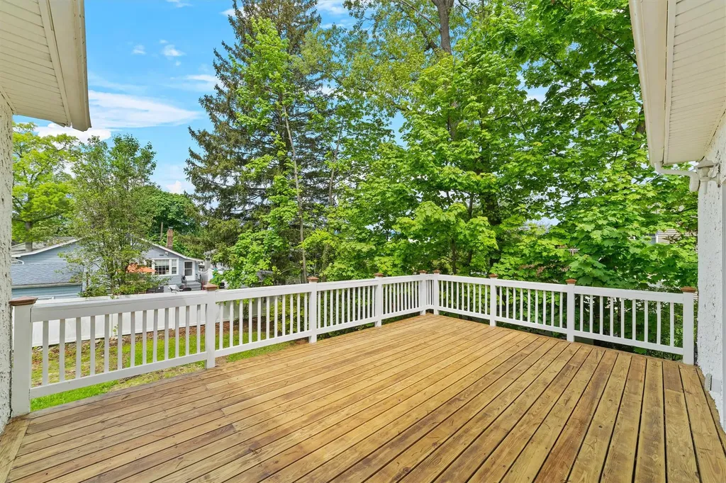 16 S Lawrence Avenue Elmsford NY 10523