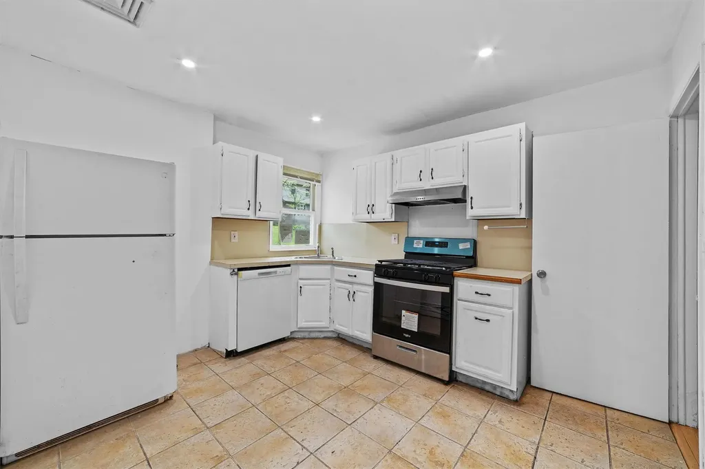 16 S Lawrence Avenue Elmsford NY 10523