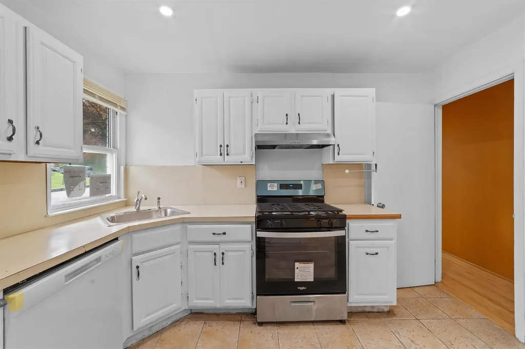 16 S Lawrence Avenue Elmsford NY 10523