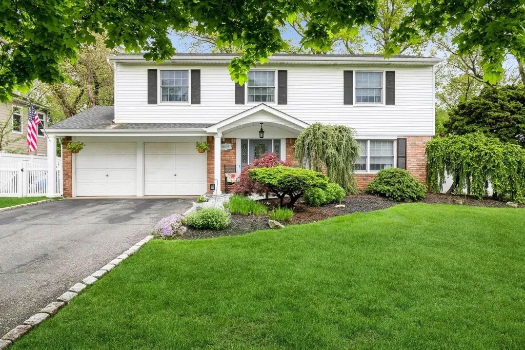 23 Dover Hill Drive Nesconset NY 11767