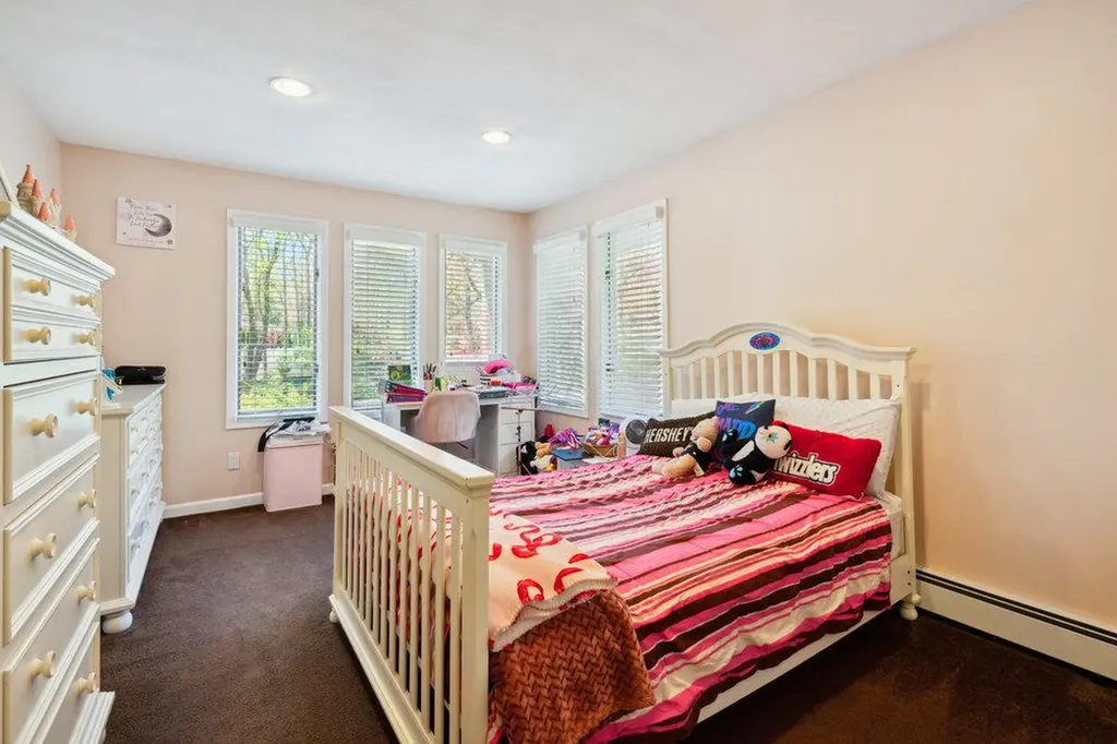 41 Beaumont Drive Melville NY 11747