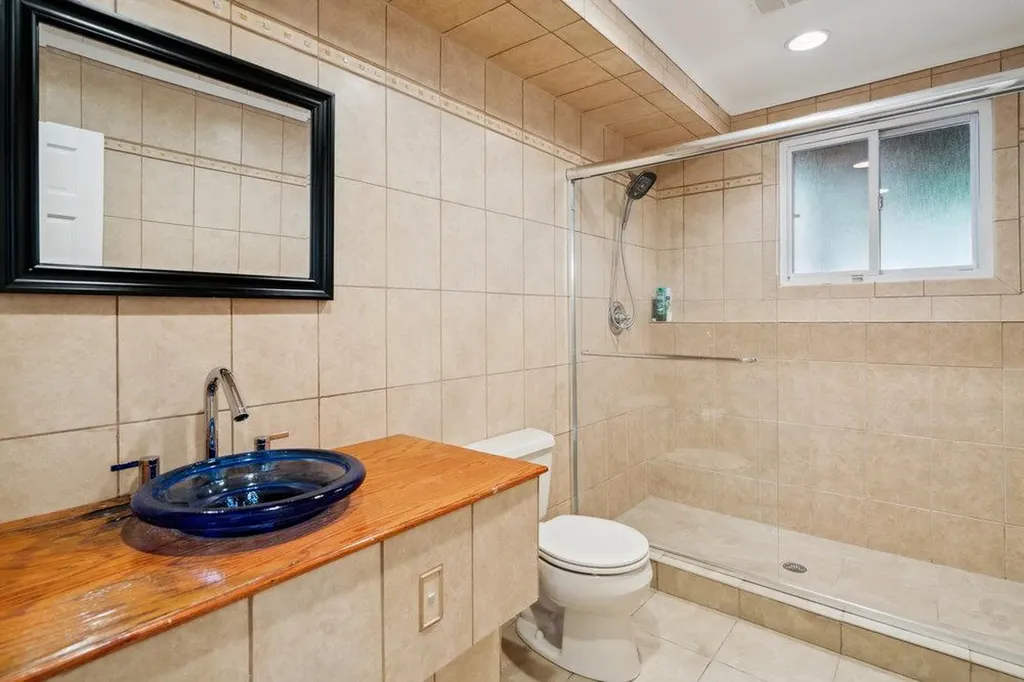 41 Beaumont Drive Melville NY 11747