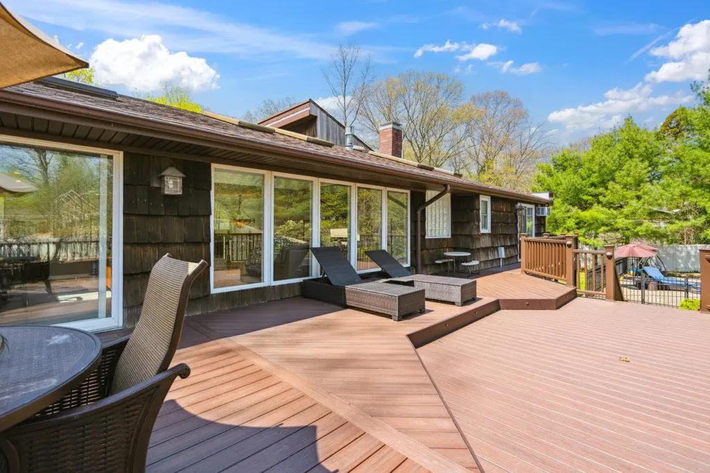 41 Beaumont Drive Melville NY 11747