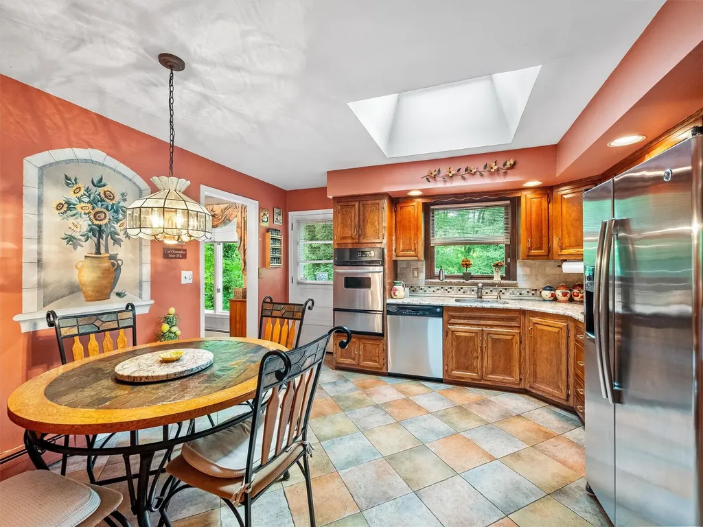 140 Schweizer Lane Bardonia NY 10954