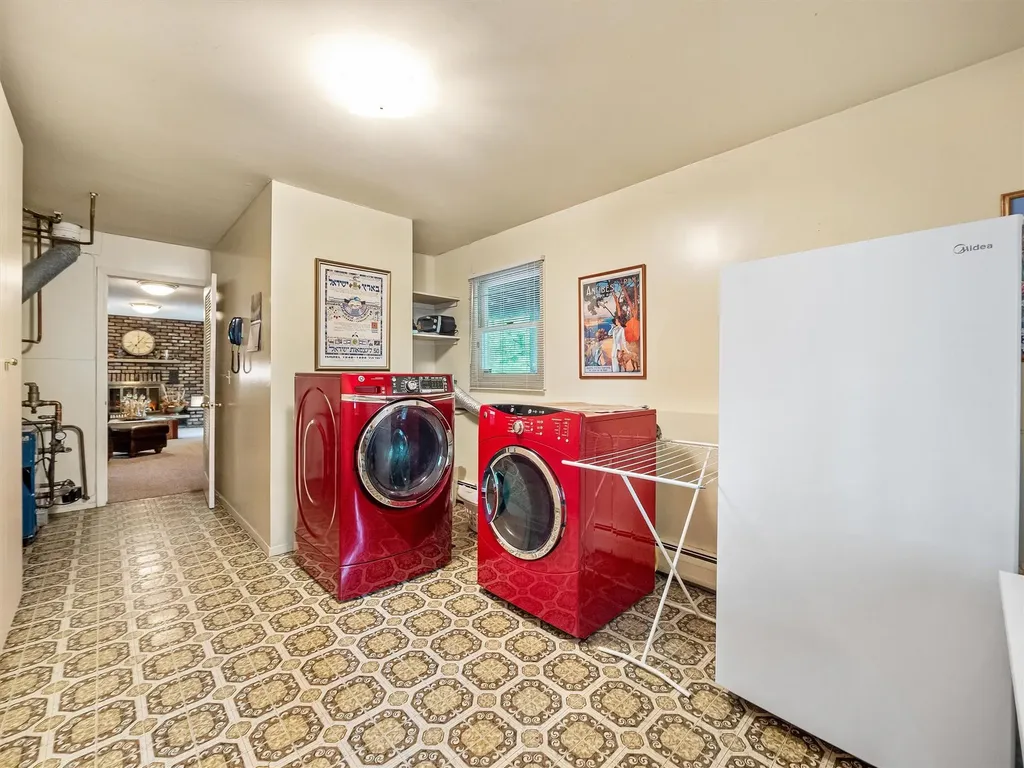 140 Schweizer Lane Bardonia NY 10954