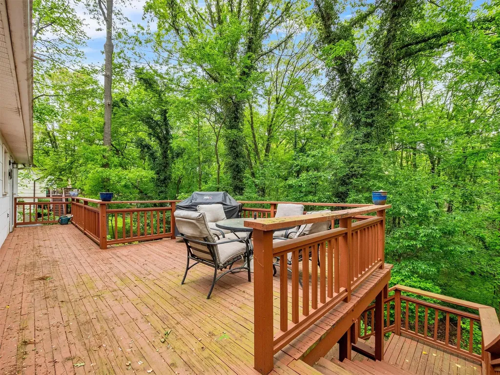 140 Schweizer Lane Bardonia NY 10954