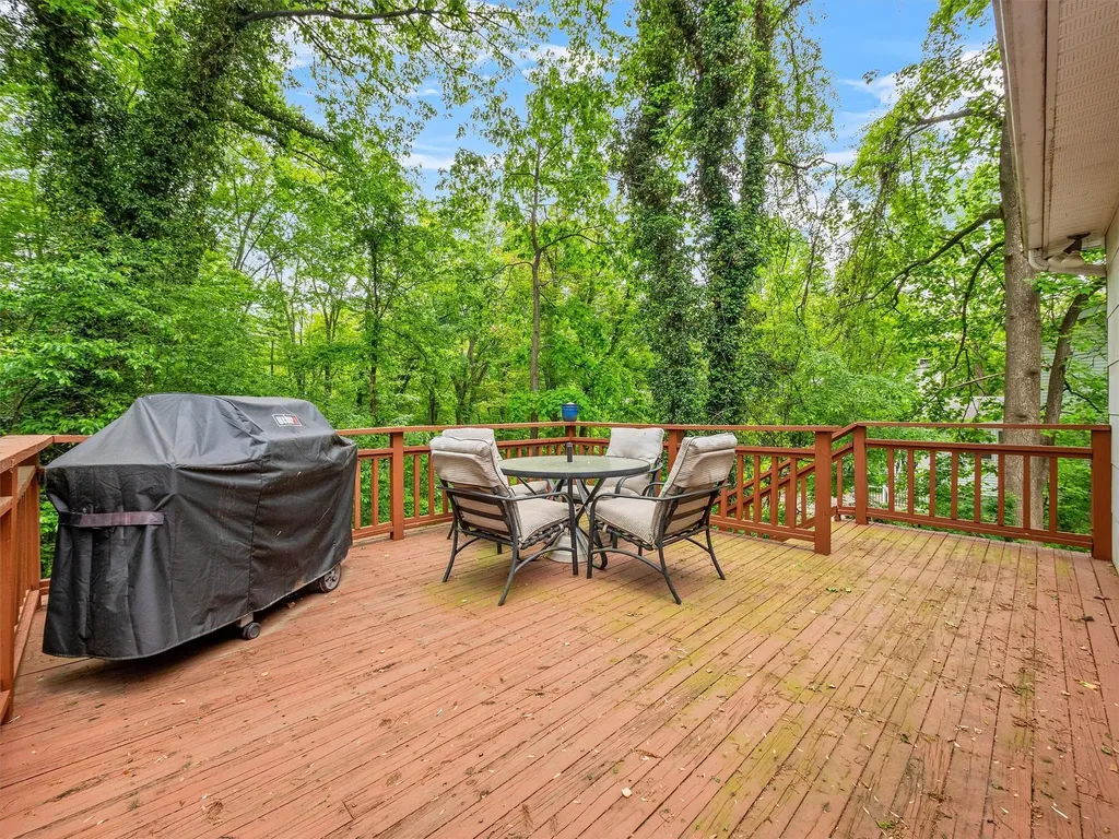 140 Schweizer Lane Bardonia NY 10954