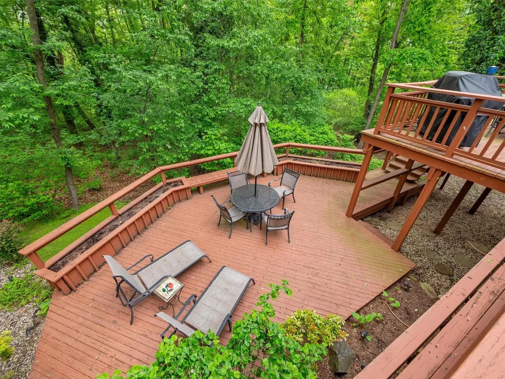 140 Schweizer Lane Bardonia NY 10954