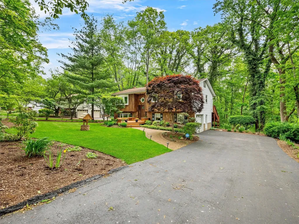 140 Schweizer Lane Bardonia NY 10954