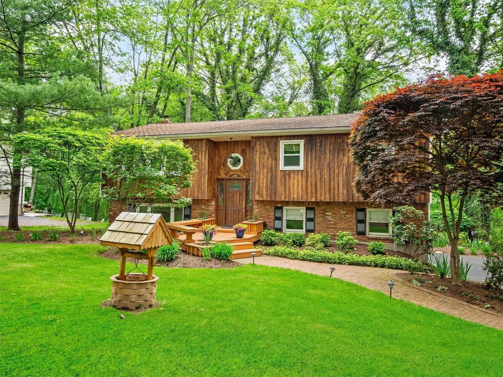 140 Schweizer Lane Bardonia NY 10954