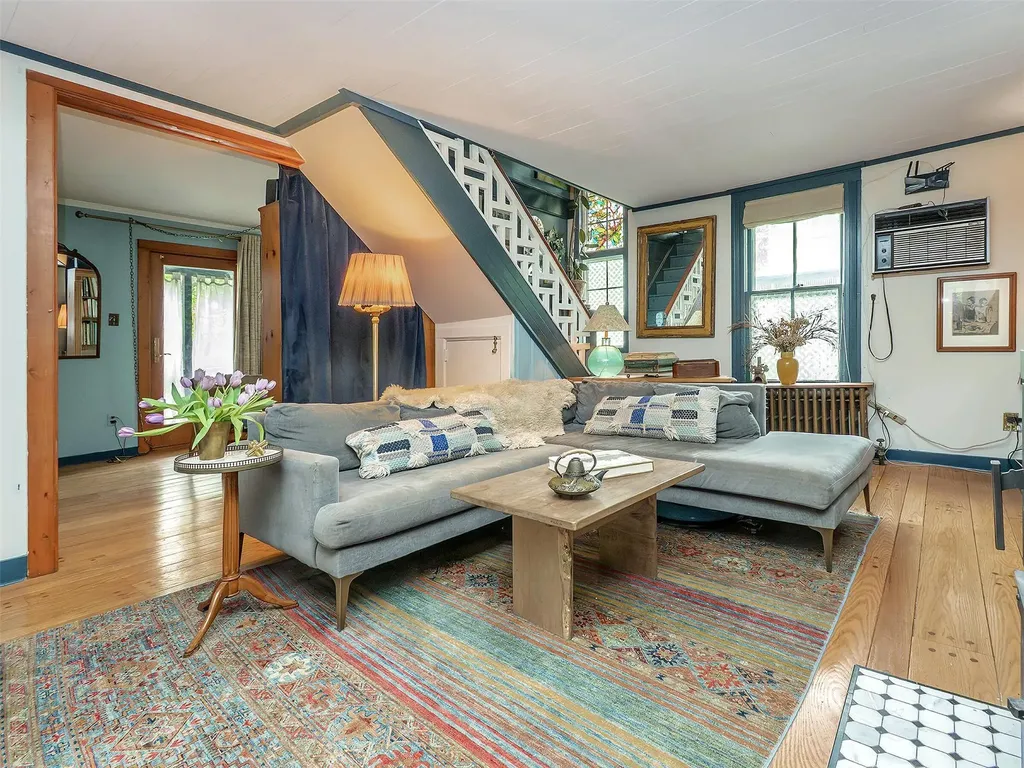 71 Park Place Sea Cliff NY 11579