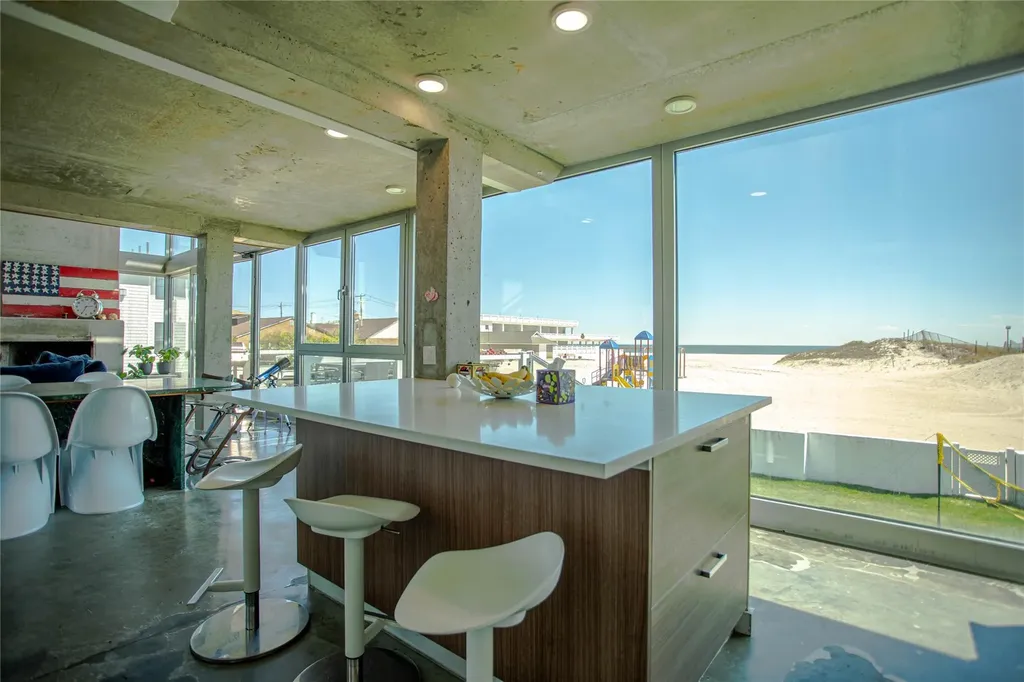 2139 Pacific Boulevard Atlantic Beach NY 11509