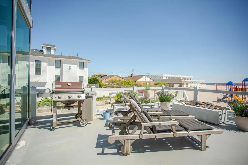 2139 Pacific Boulevard Atlantic Beach NY 11509