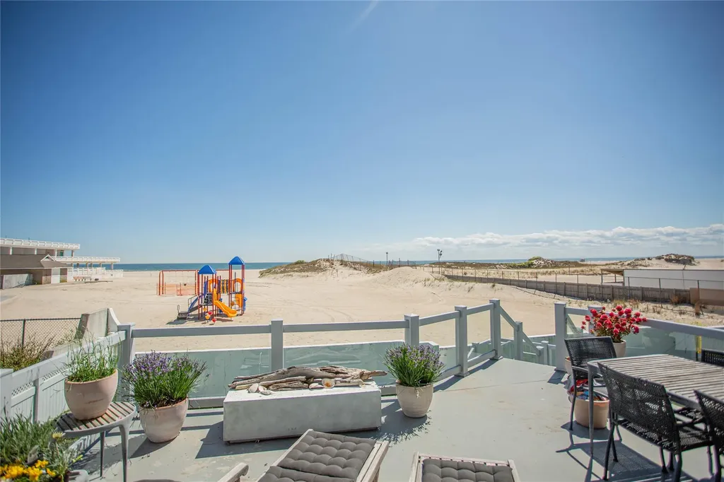 2139 Pacific Boulevard Atlantic Beach NY 11509