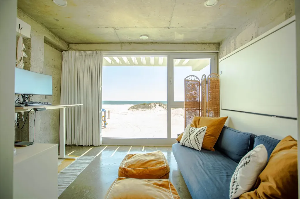2139 Pacific Boulevard Atlantic Beach NY 11509