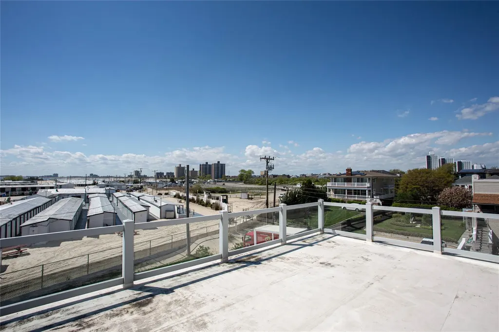 2139 Pacific Boulevard Atlantic Beach NY 11509