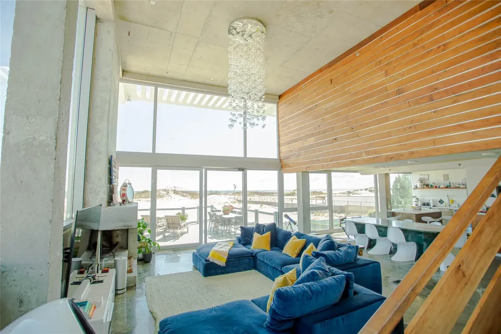 2139 Pacific Boulevard Atlantic Beach NY 11509