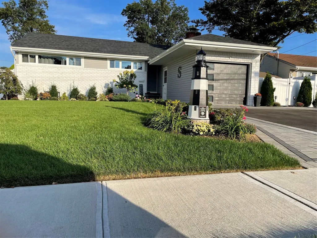 263 1st Avenue Oyster Bay NY 11762