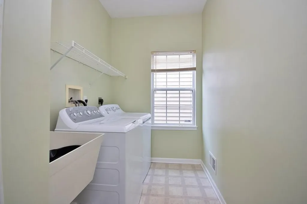 622 Creekside Lane Fishkill NY 12524