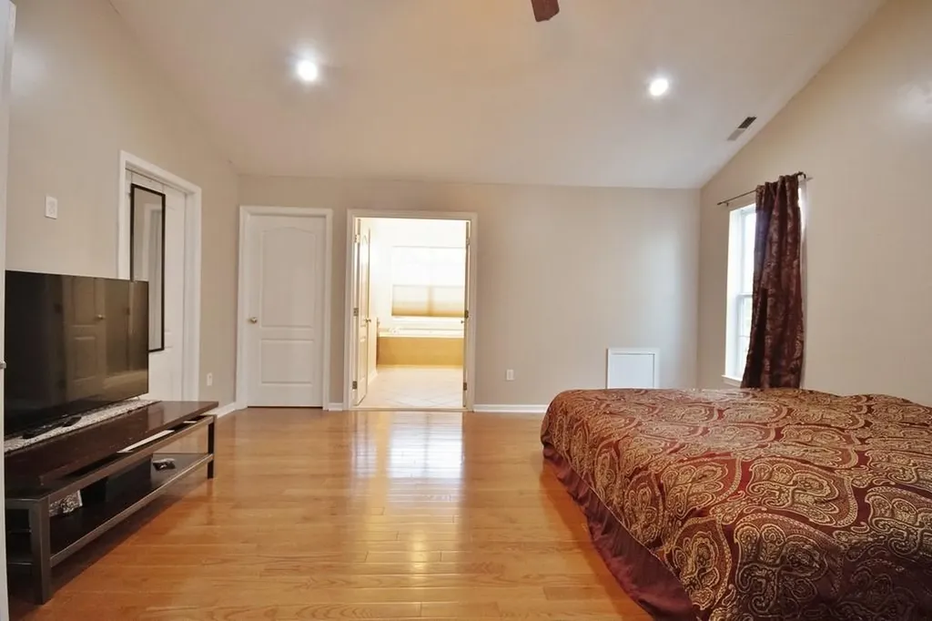 622 Creekside Lane Fishkill NY 12524