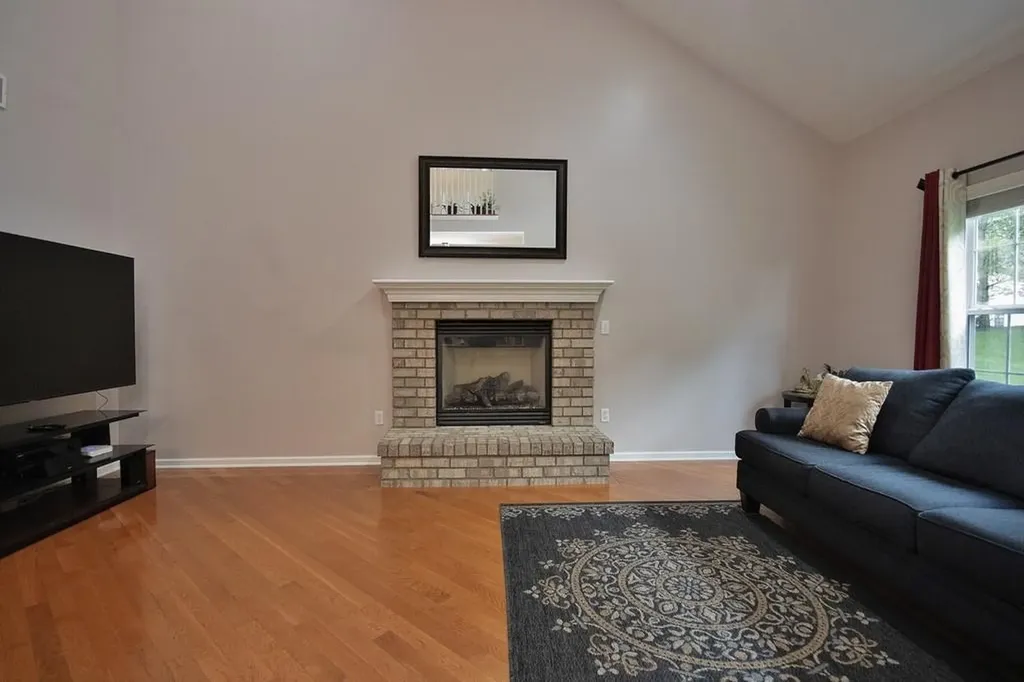 622 Creekside Lane Fishkill NY 12524