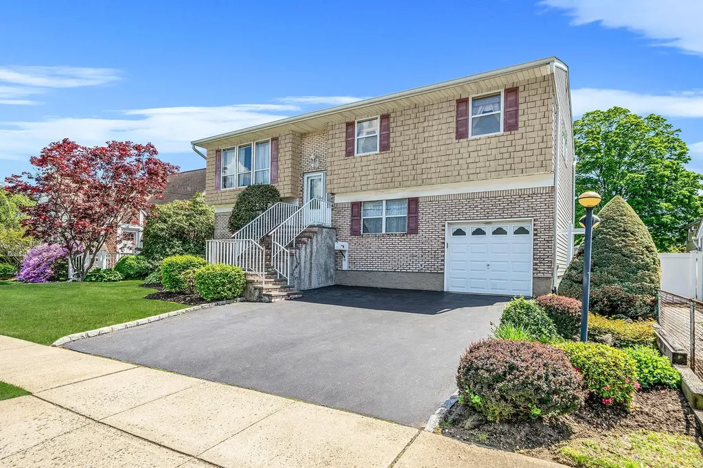 41 Lafayette Avenue Bethpage NY 11714