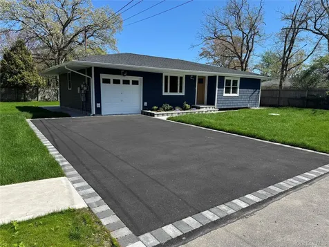9 Henry Street Wyandanch NY 11798
