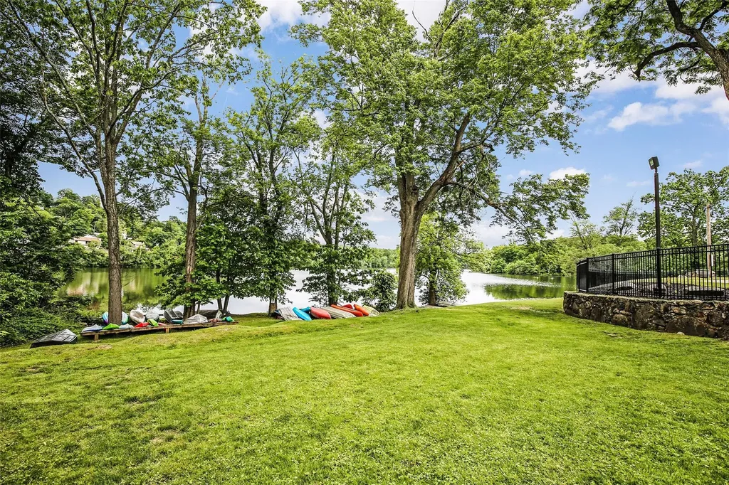 52 Offshore Drive Mohegan Lake NY 10547